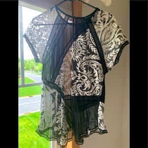 Karen Kane black & white blouse